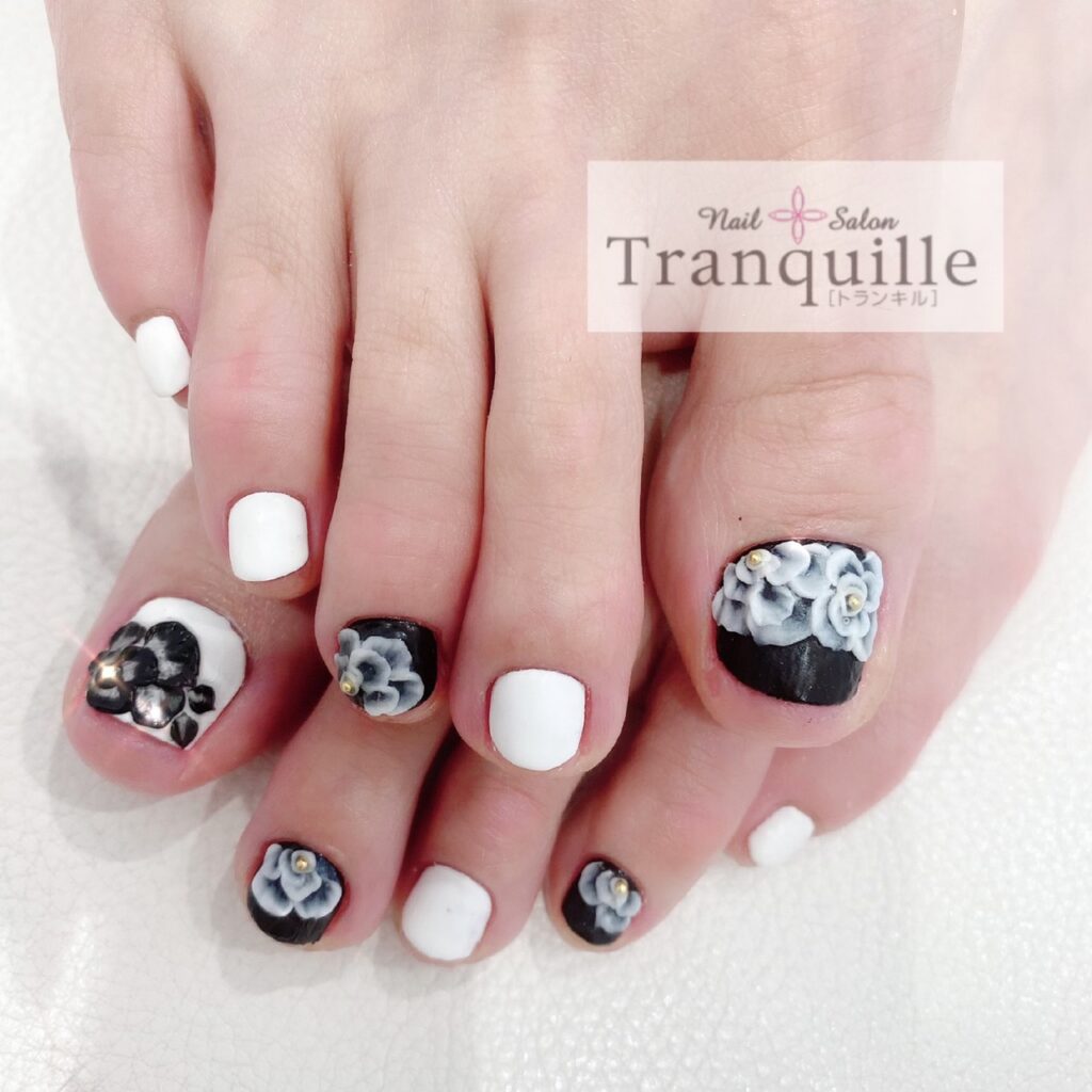 神戸三宮各線から徒歩5分 トレンドネイルを安い価格で Nail Salon Tranquille Sirusite